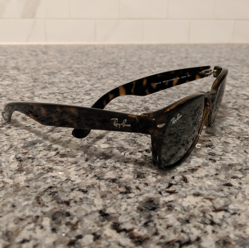 Ray-Ban wayfarer sunglasses